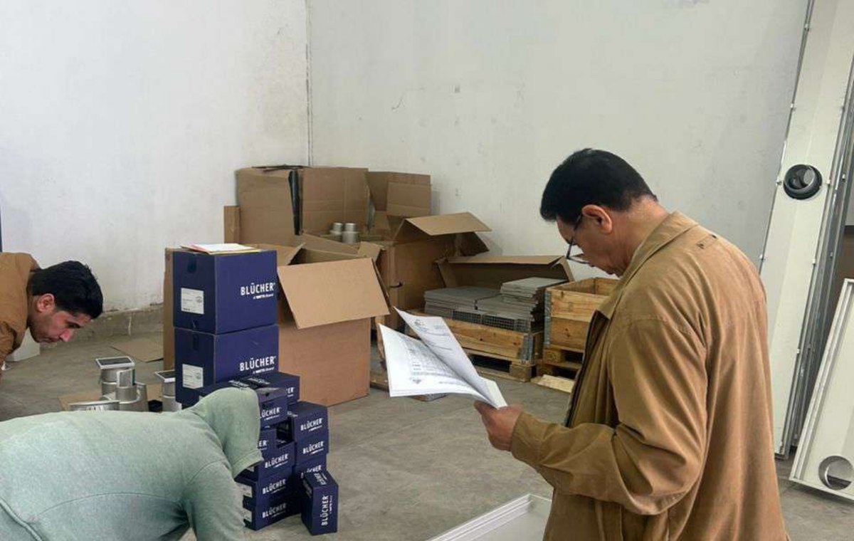 مراجعة مستندات وتقارير مطابقة أثناء التفتيش